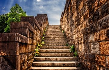 stairs-3614468_640