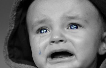 crying-baby-2708380_640